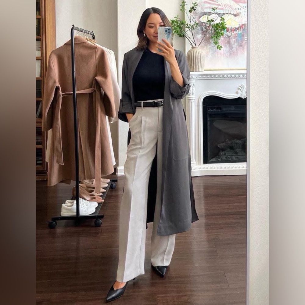 NWT Aritzia Effortless Wider Matte Pearl Crepe Size 12